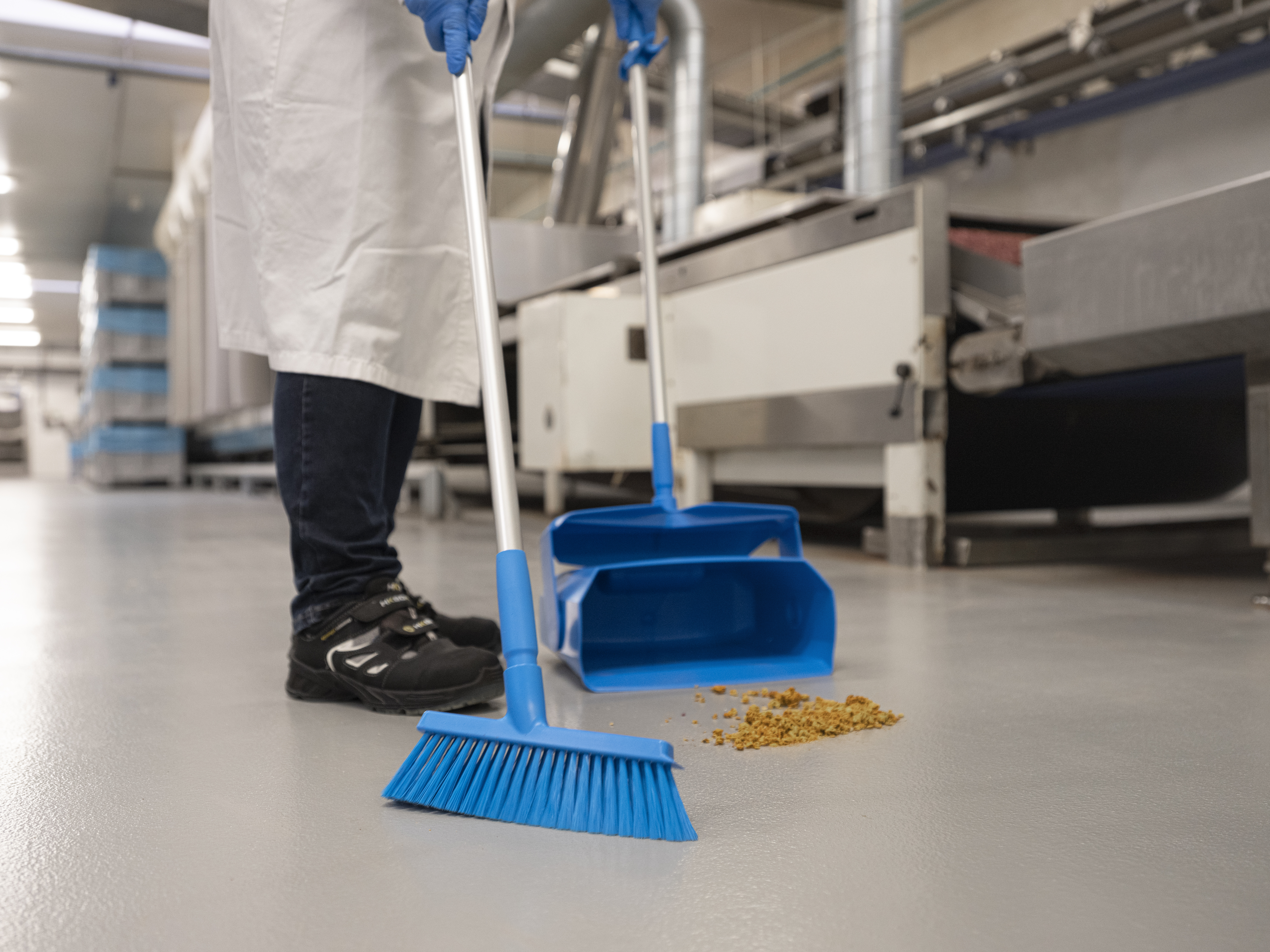 Vikan Dustpan set, closable with broom, 350 mm, Medium, Blue