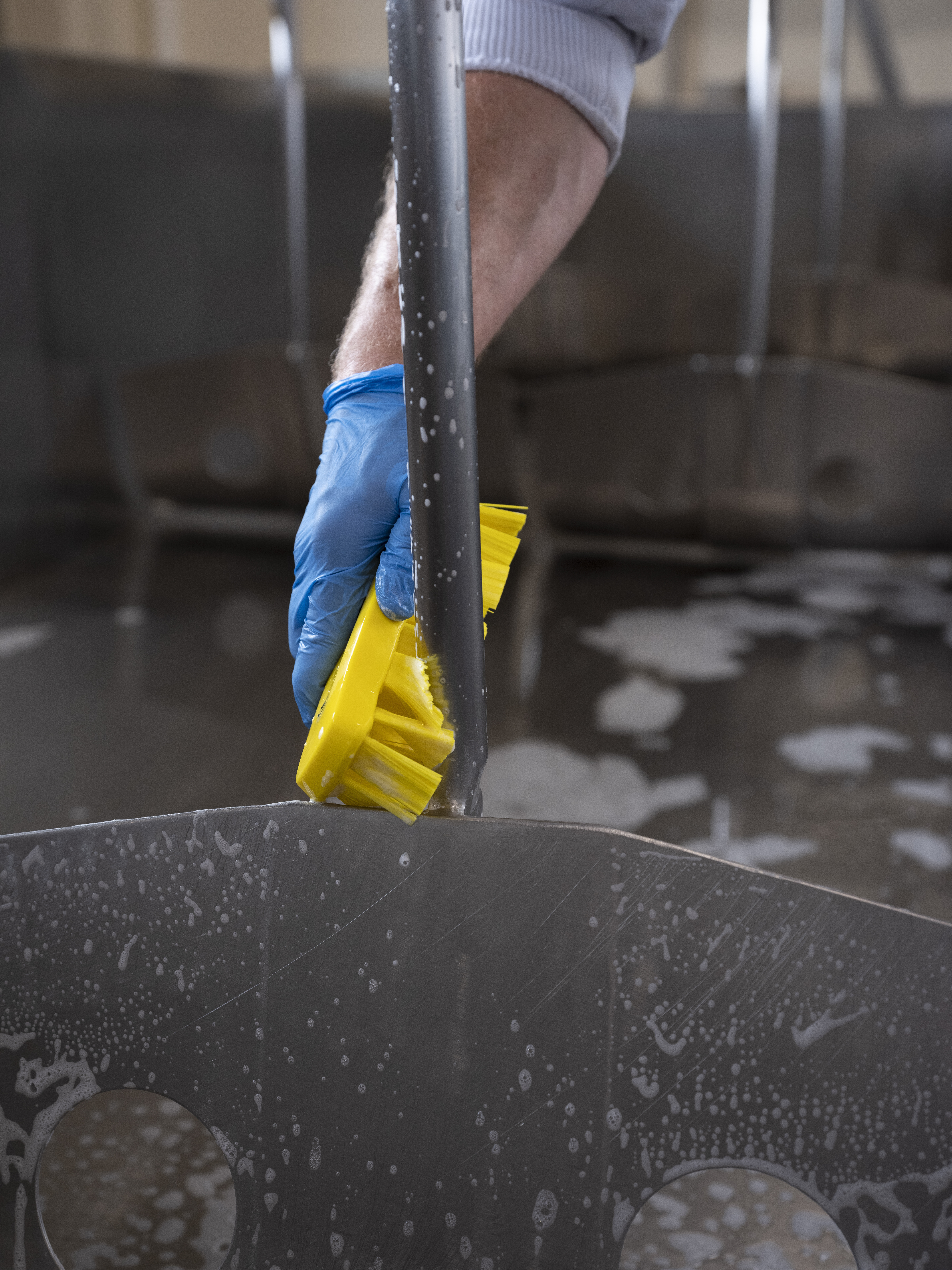 Vikan UST Hand Brush, 176 mm, Hard, Blue