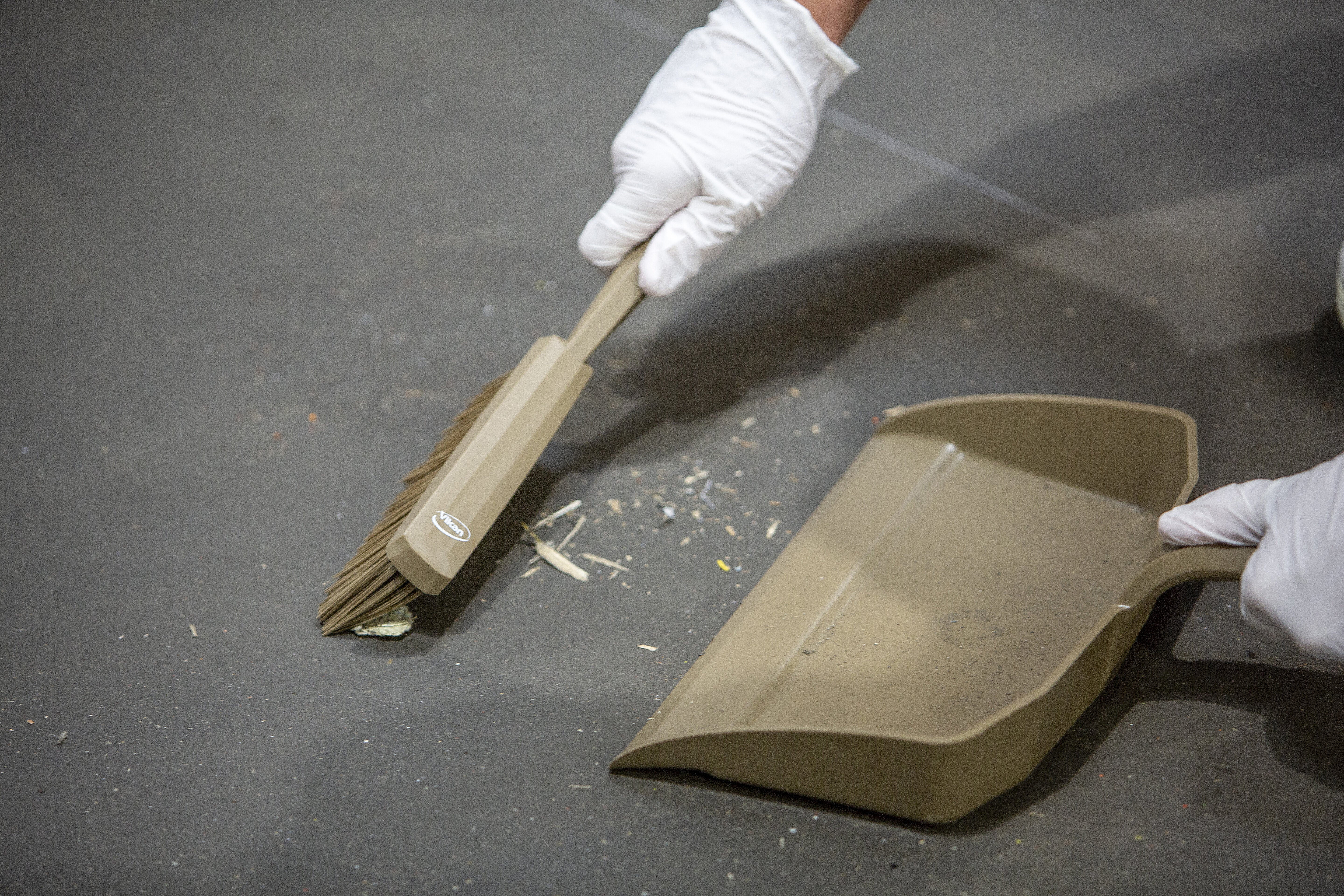 Vikan Hand Brush, 330 mm, Medium, Blue