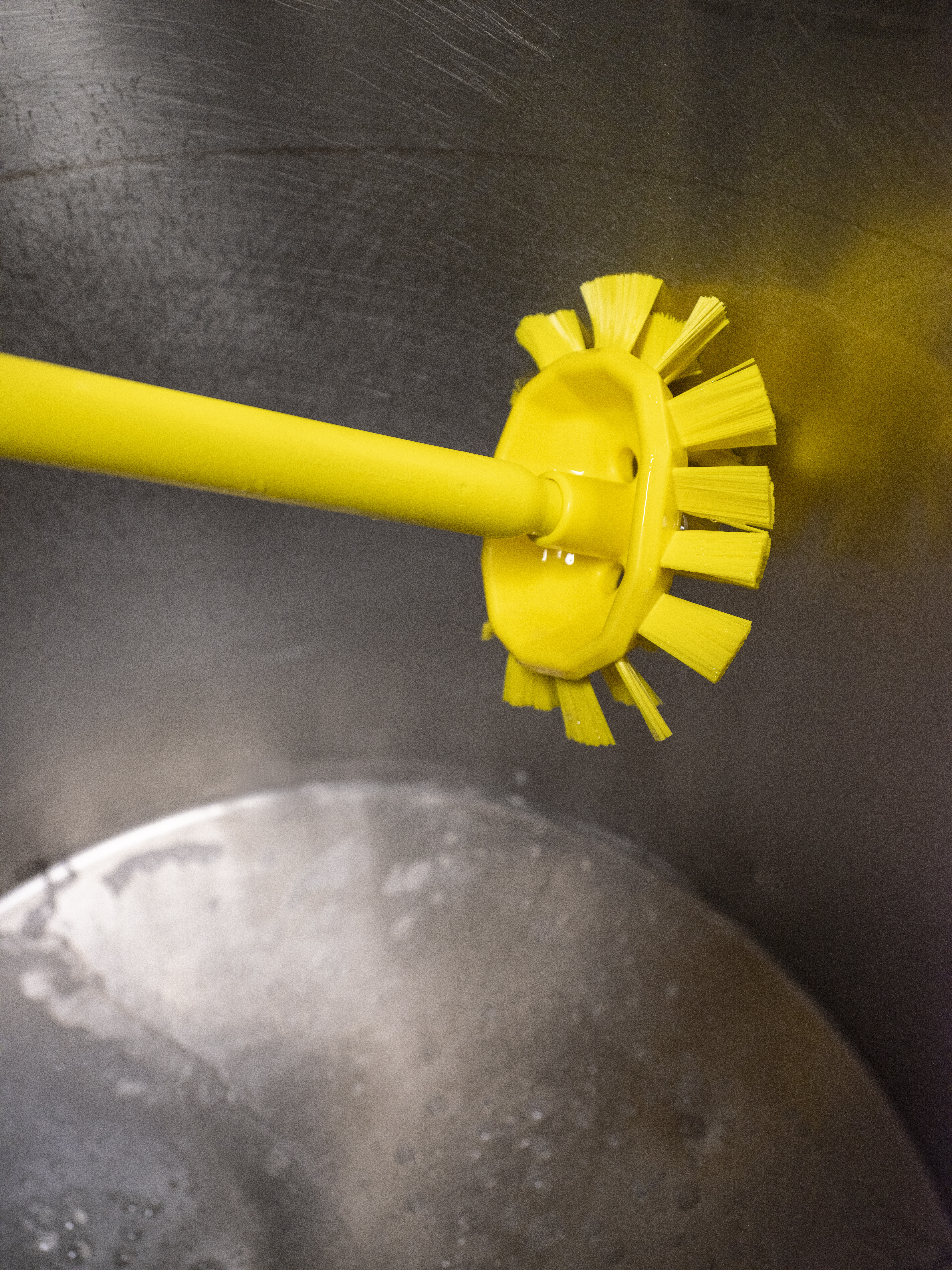 Vikan UST Tank Brush, 190 mm, Hard, Blue