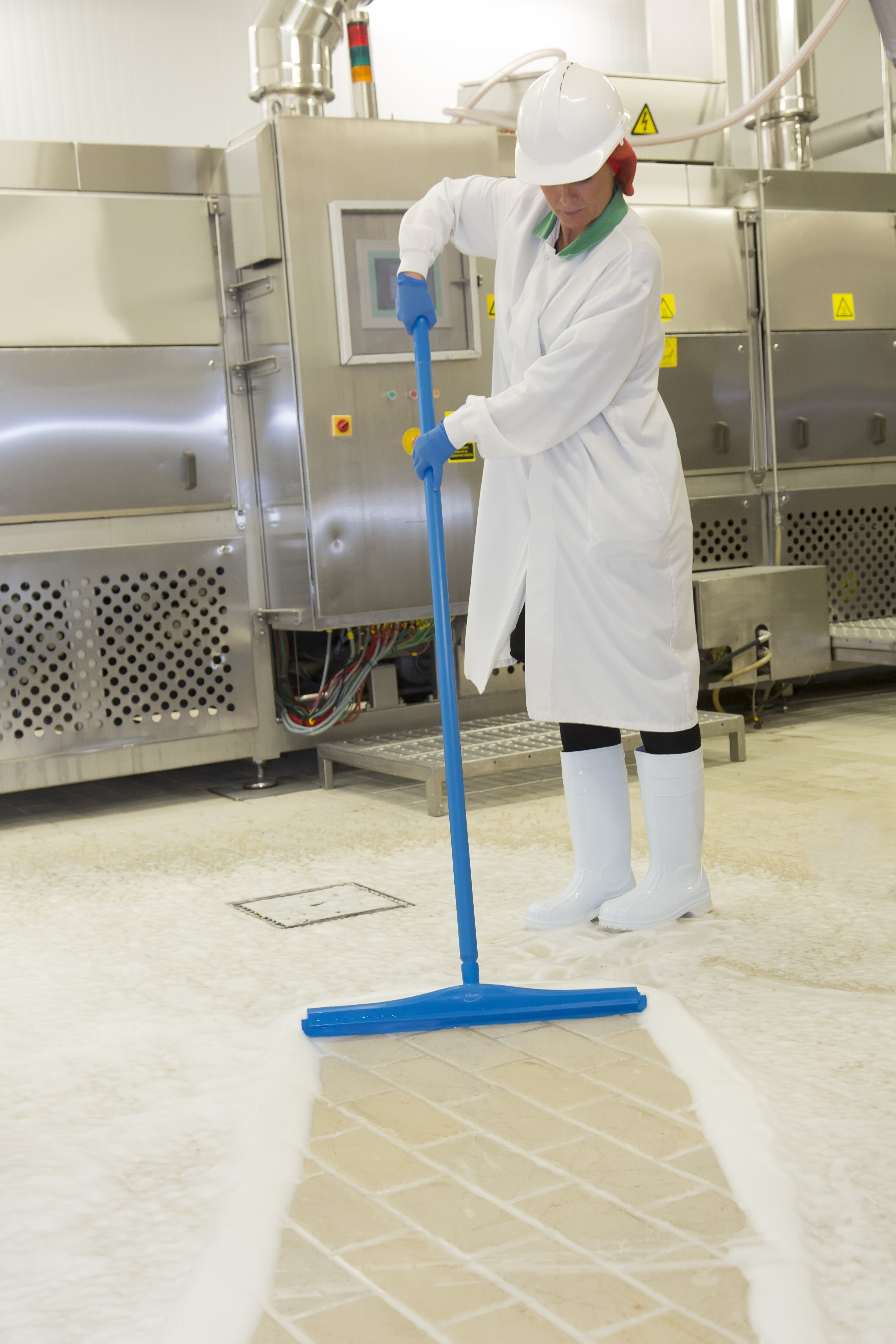 Vikan Hygienic Floor Squeegee w/replacement cassette, 600 mm, Blue