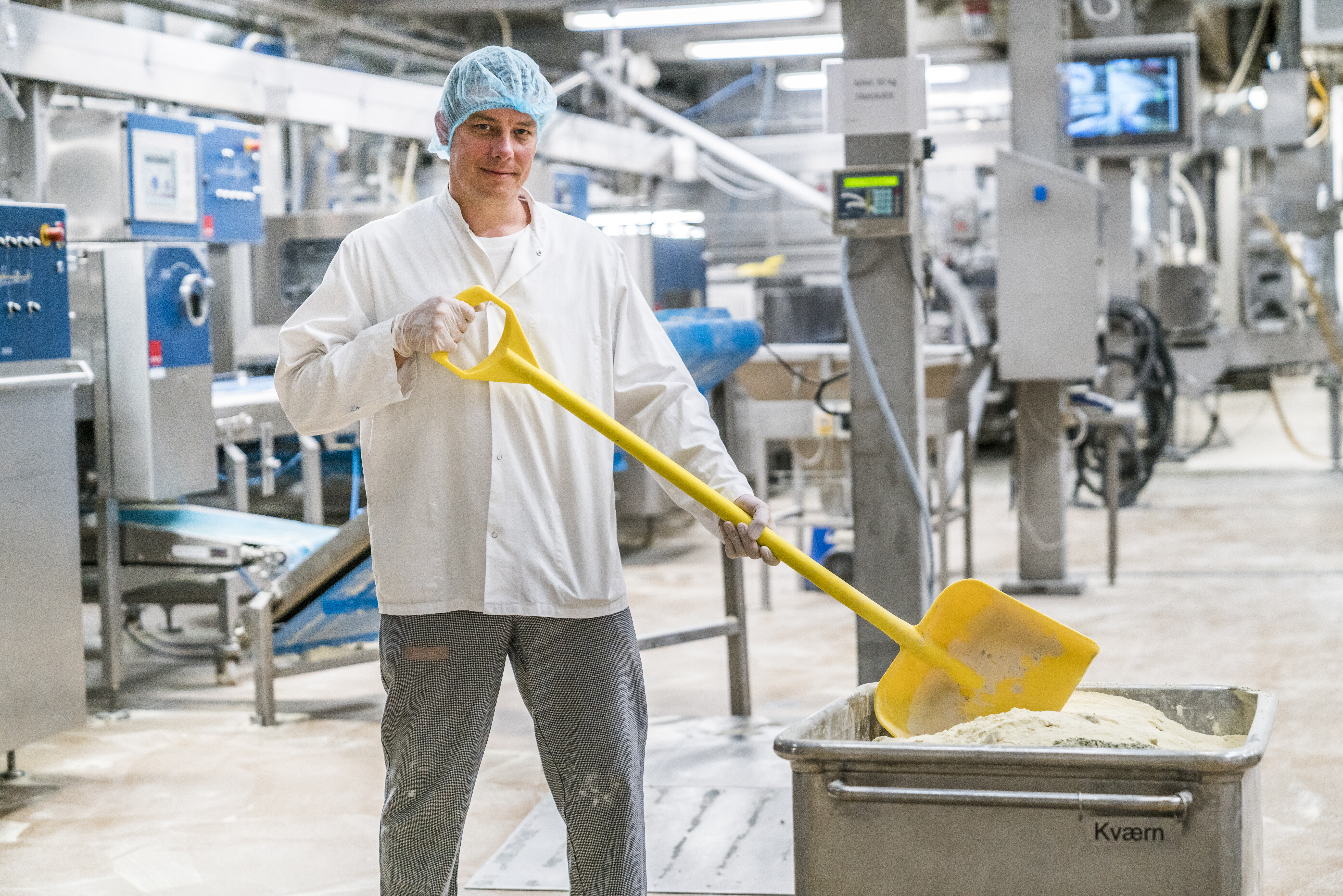 Vikan Ergonomic shovel, 1310 mm, Blue