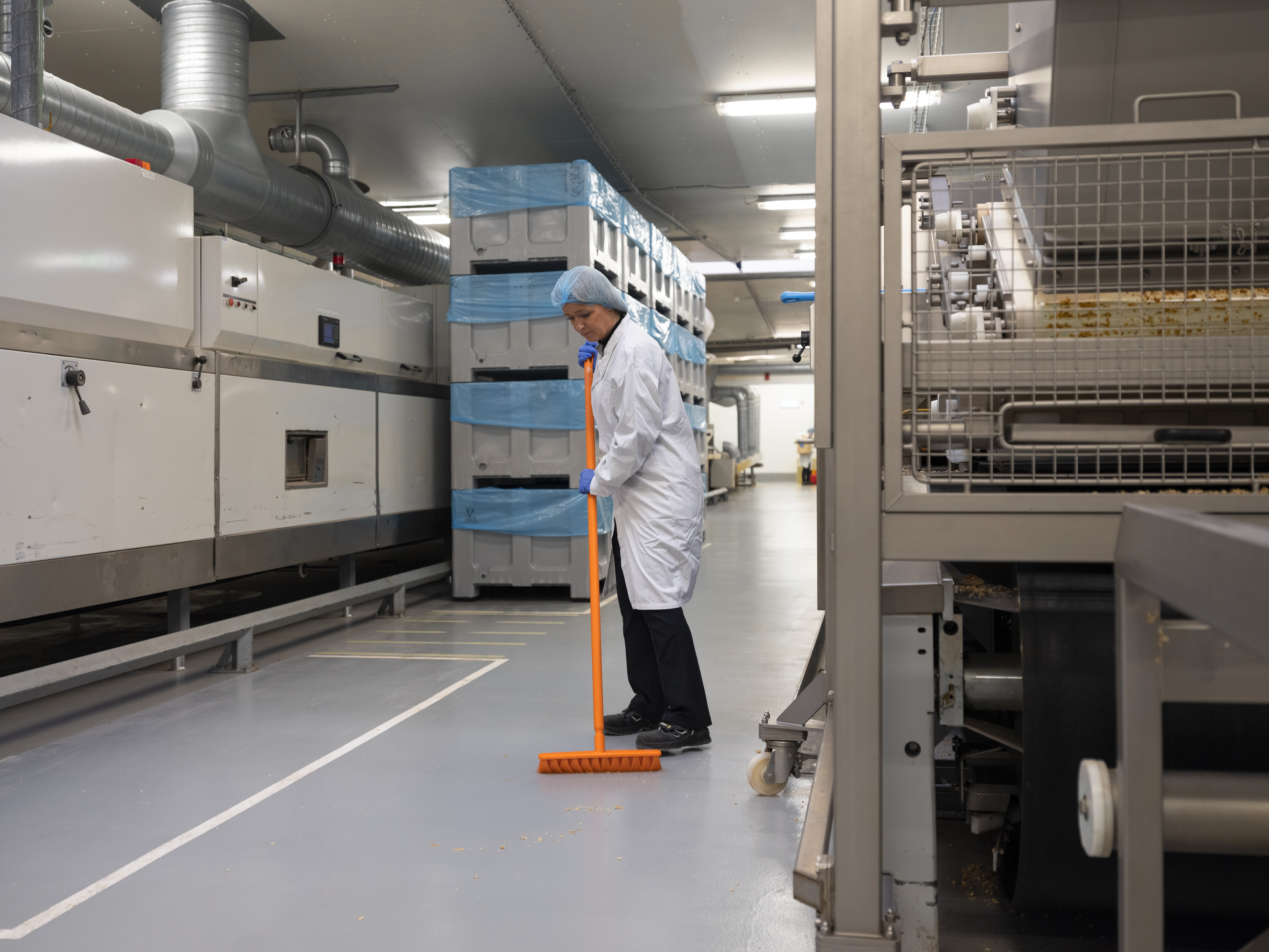 Vikan UST Broom, 400 mm, Medium, Blue