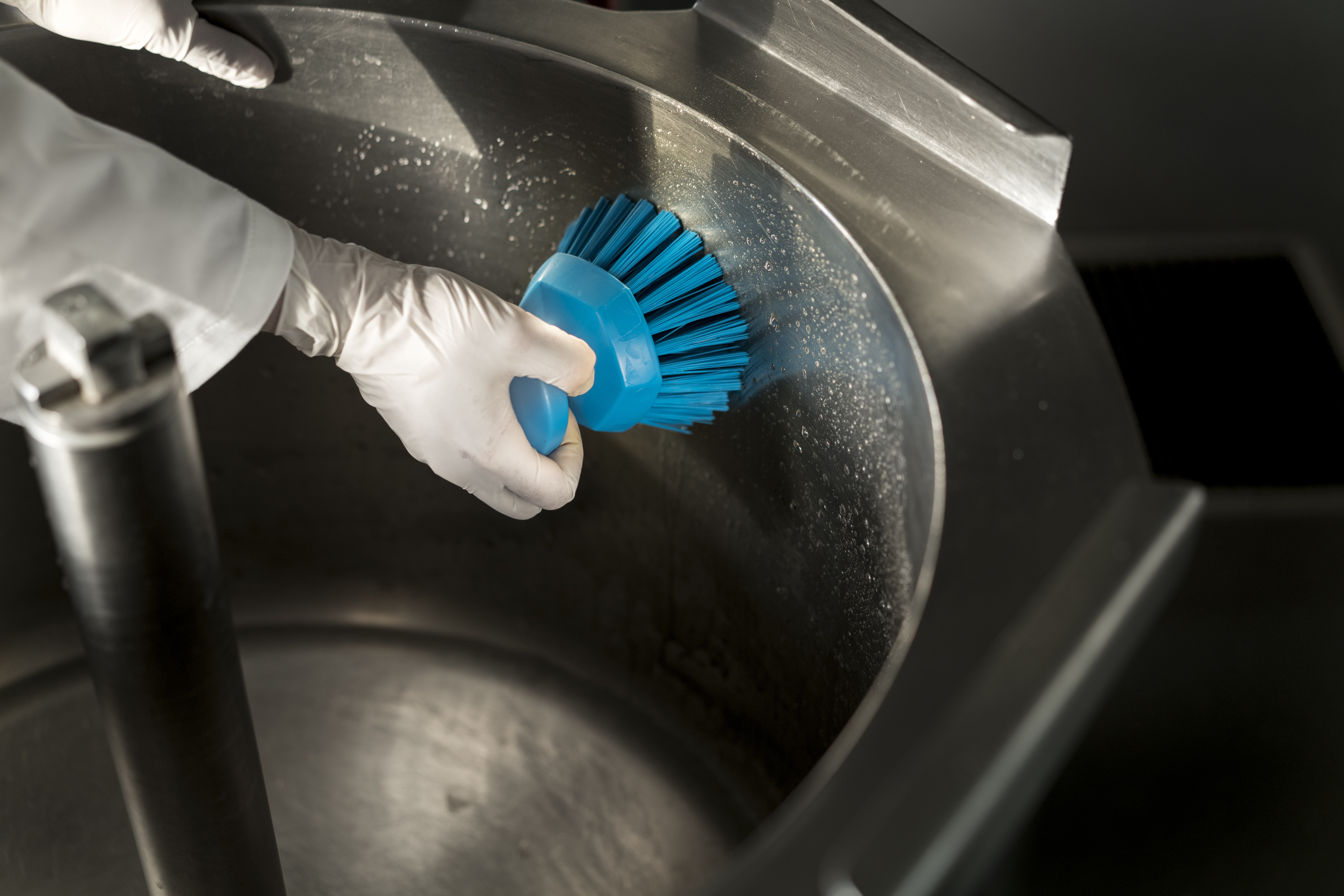 Vikan Round Hand Scrub, 110 mm, Hard, Blue