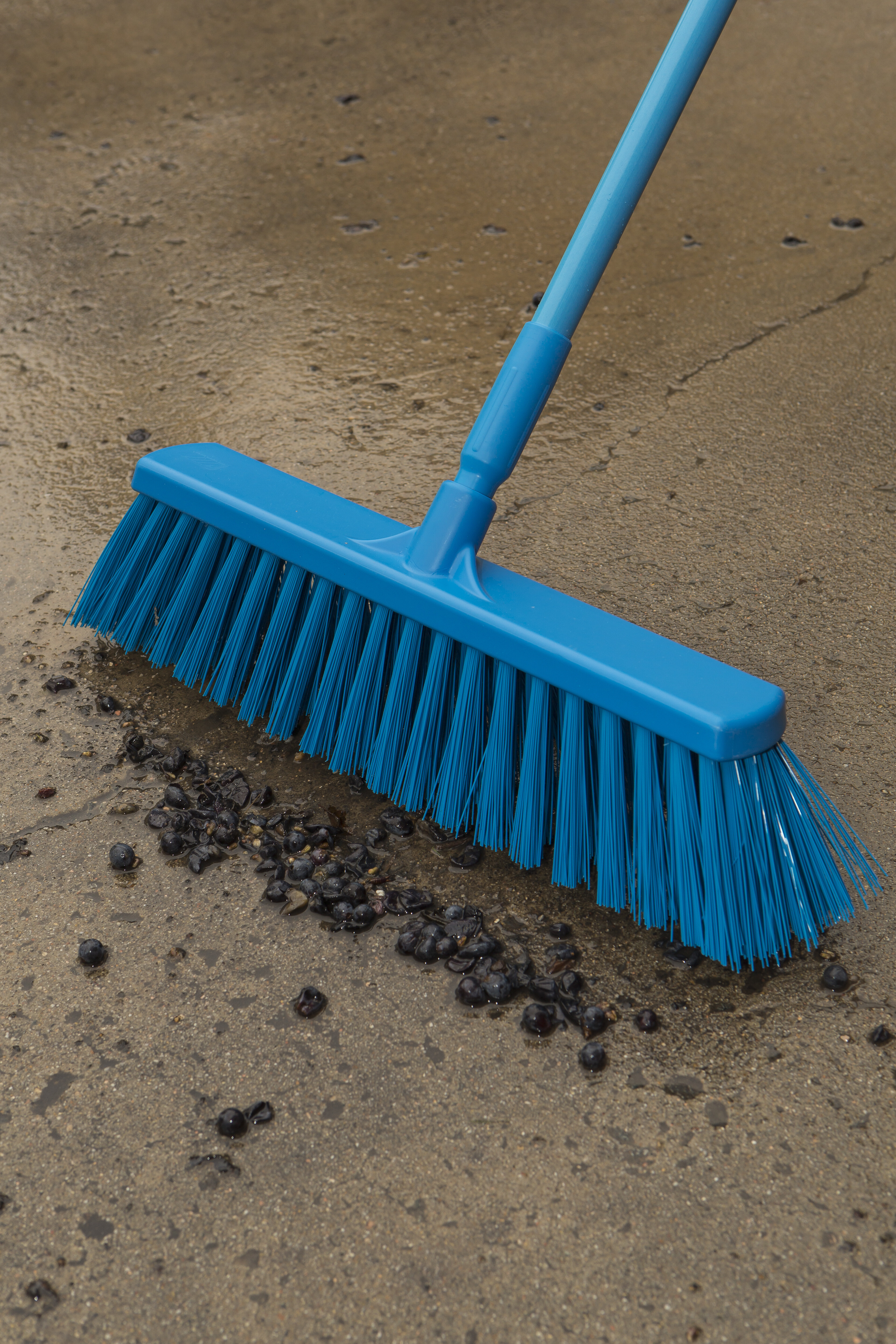 Vikan Broom, 530 mm, Very hard, Blue
