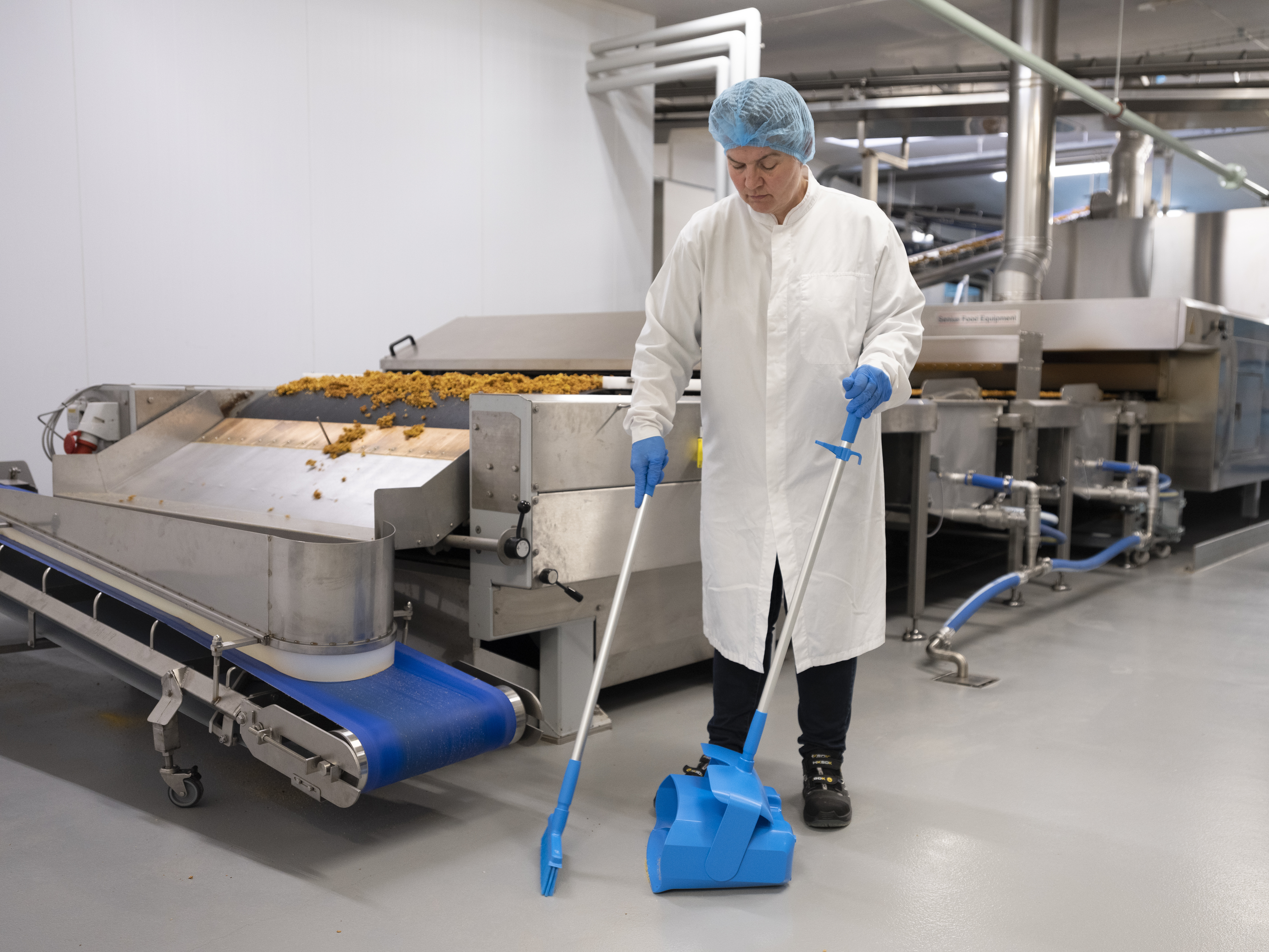 Vikan Dustpan set, closable with broom, 350 mm, Medium, Blue