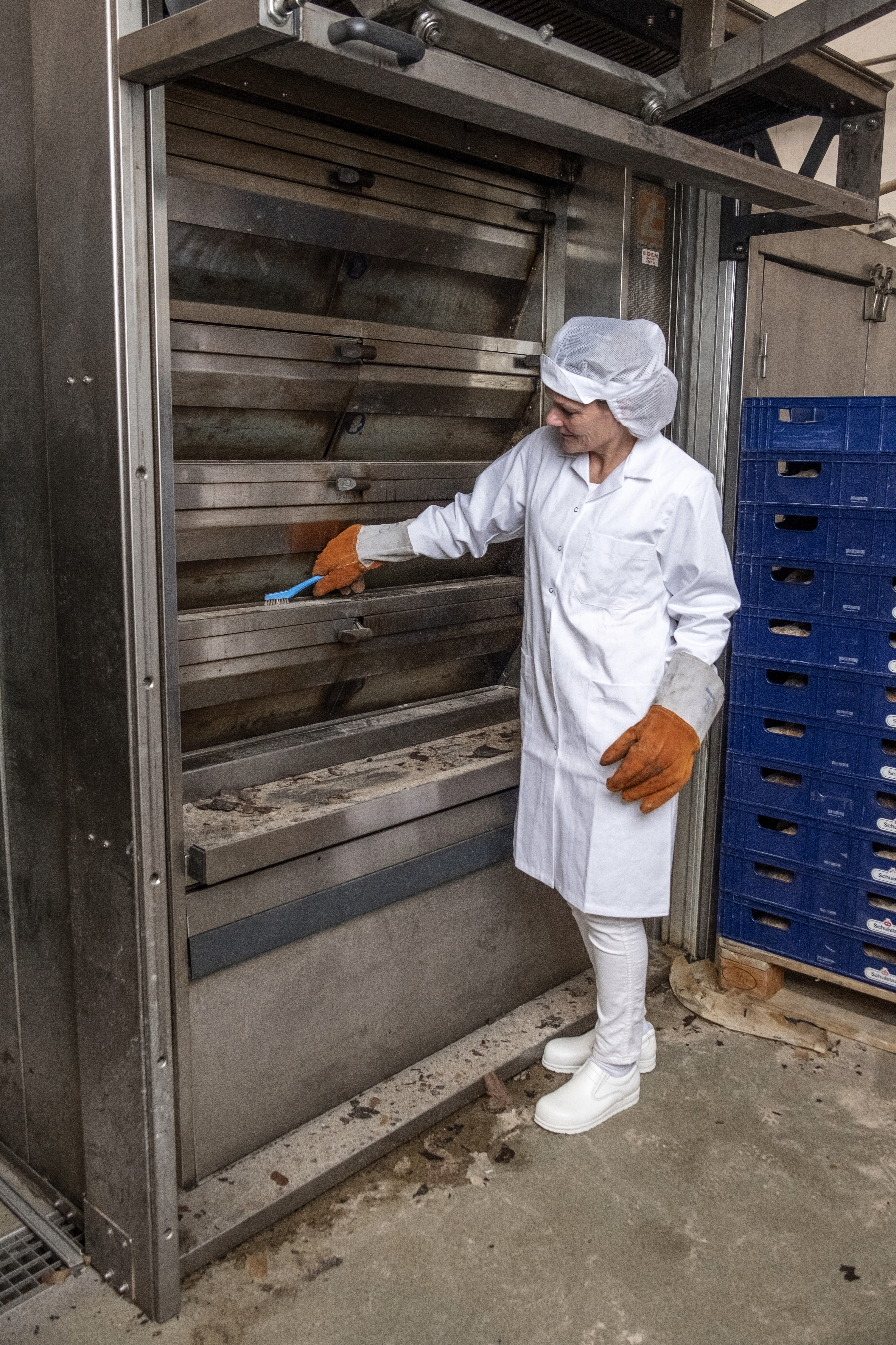 Vikan Detail Brush with heat resistant filaments, 205 mm, Very hard, Blue