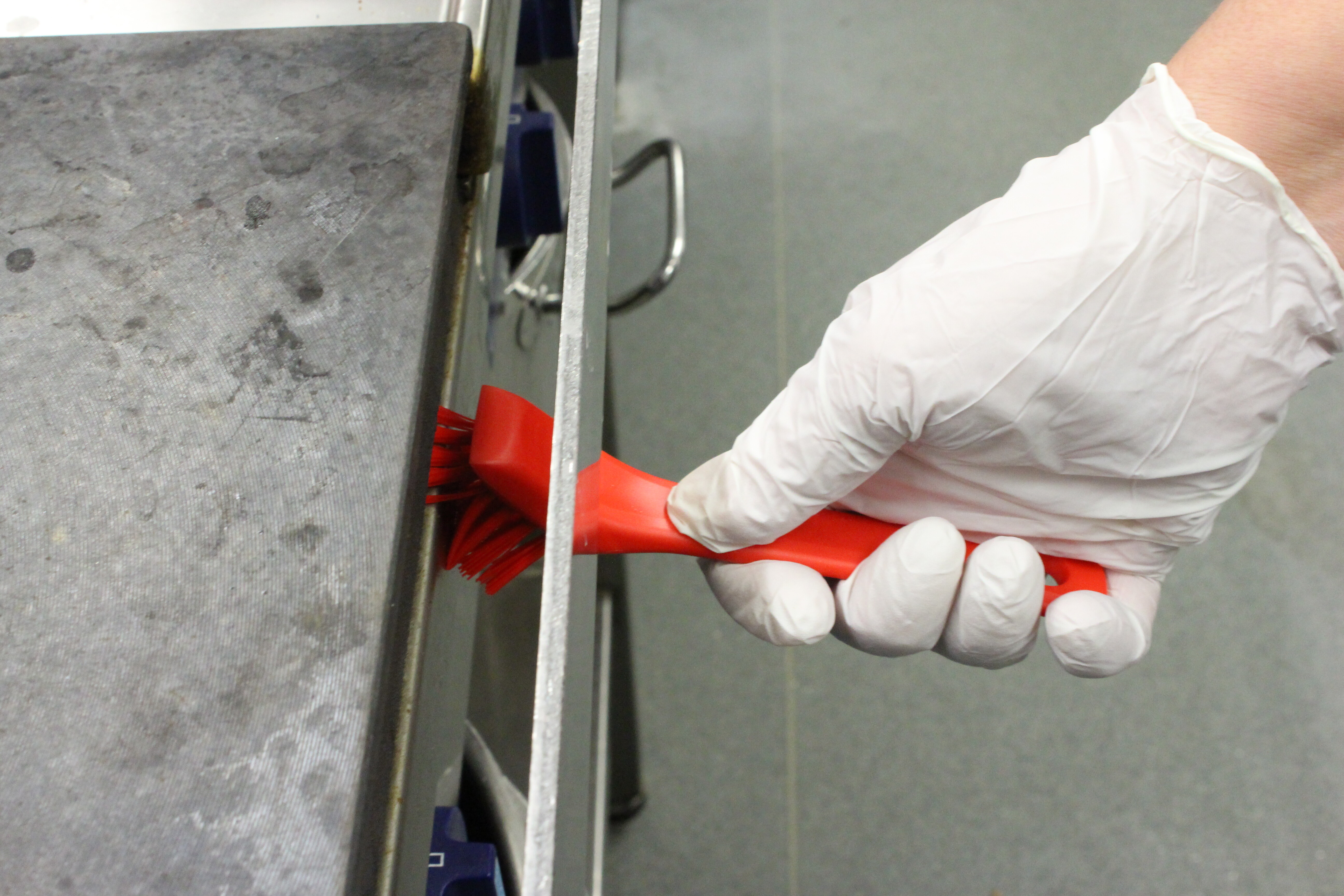 Vikan Detail Brush with Scraping Edge, 150 mm, Hard, Blue