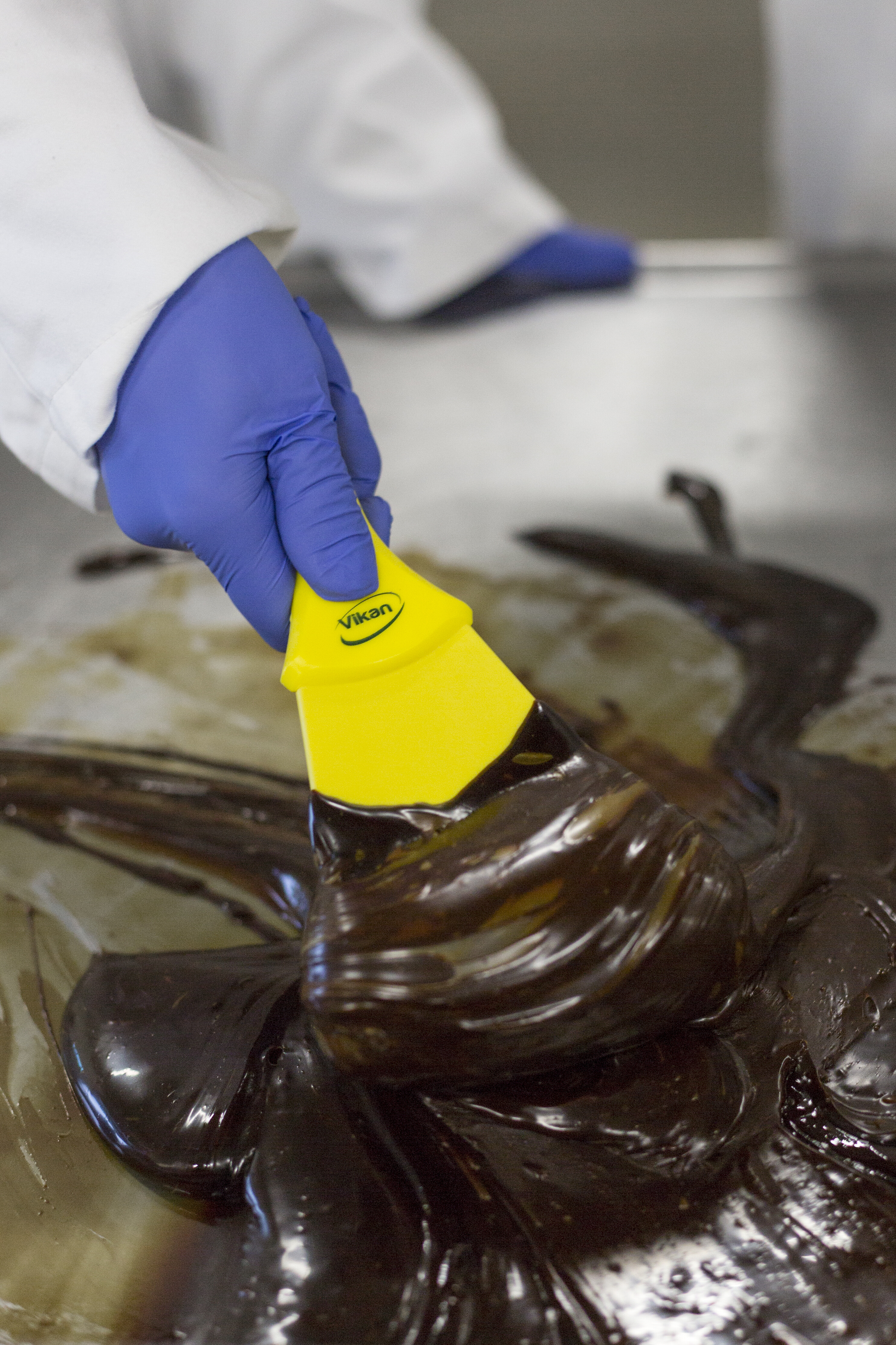 Vikan Nylon Hand Scraper, 100 mm, Blue