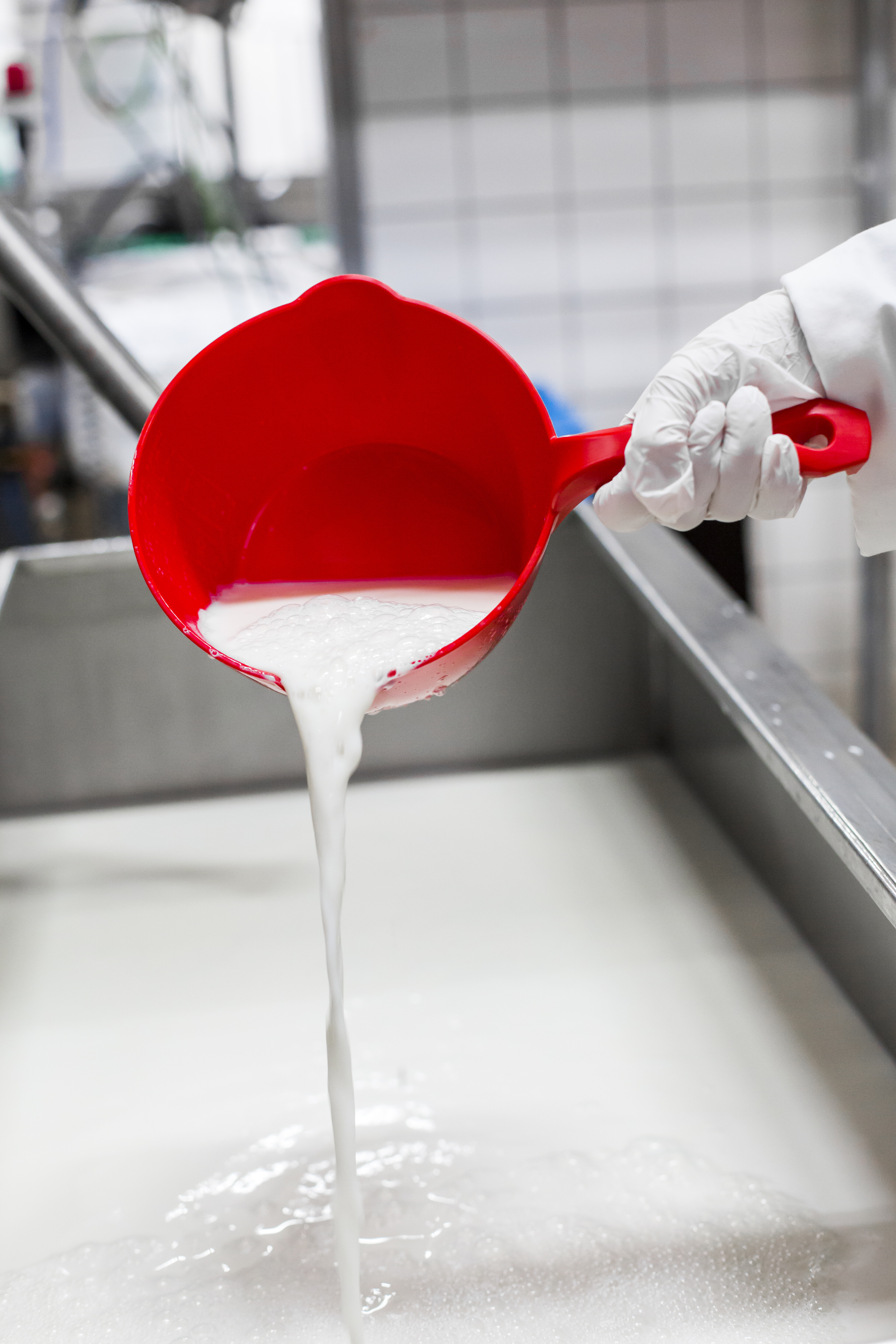 Vikan Round Bowl Scoop, 1 Litre, Blue