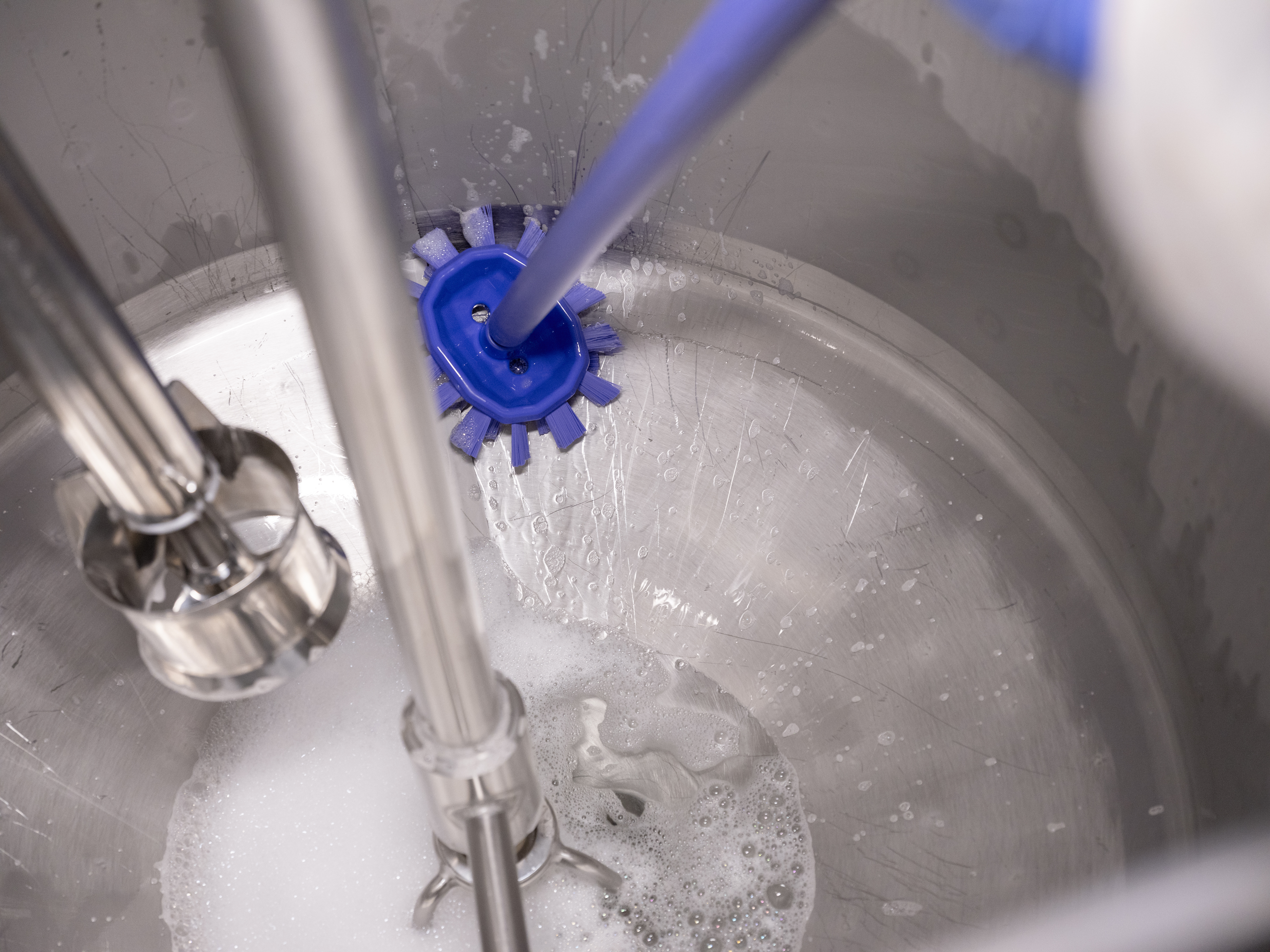 Vikan UST Tank Brush, 190 mm, Hard, Blue