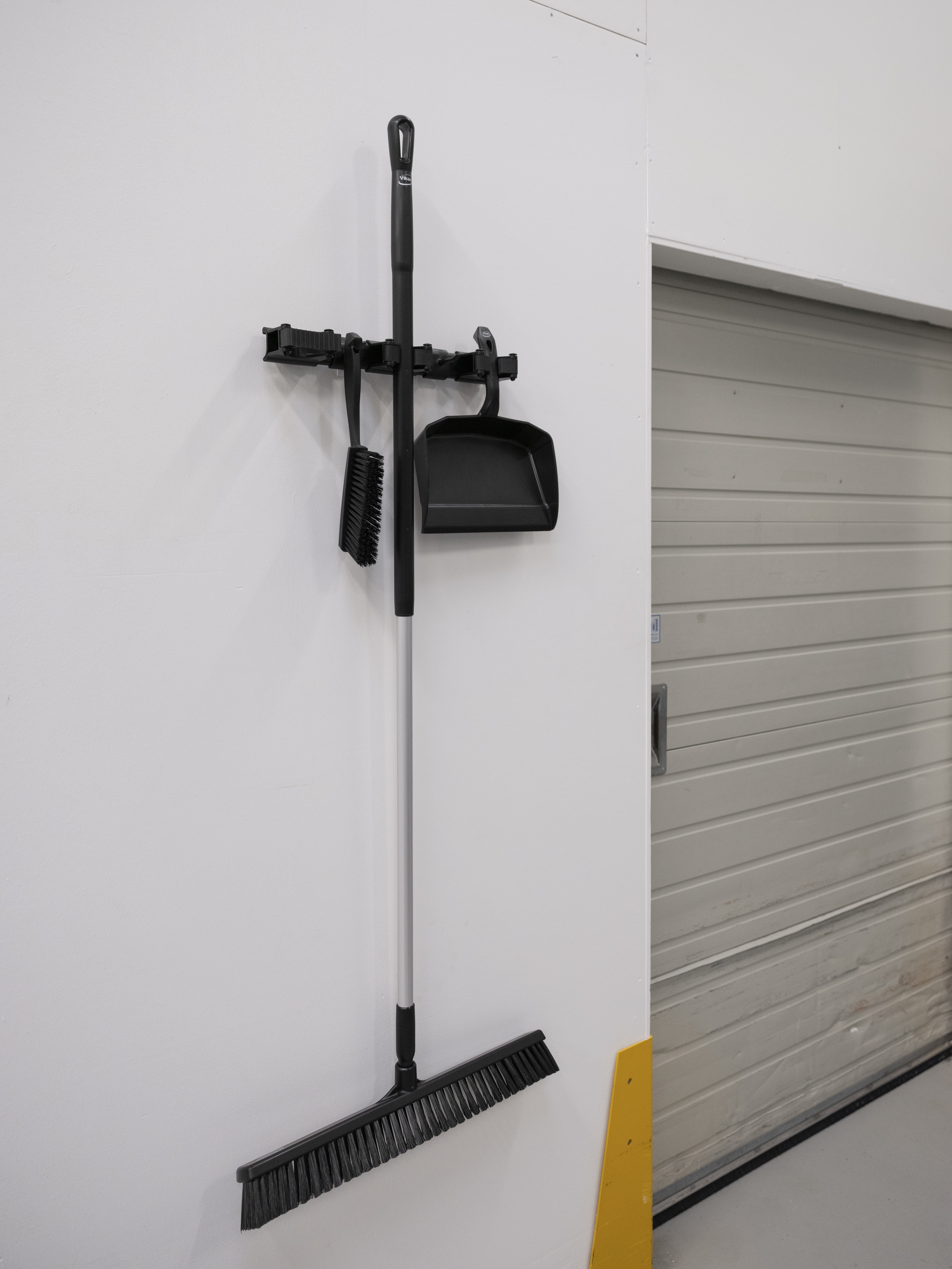 Vikan Broom, 610 mm, Soft/hard, Blue