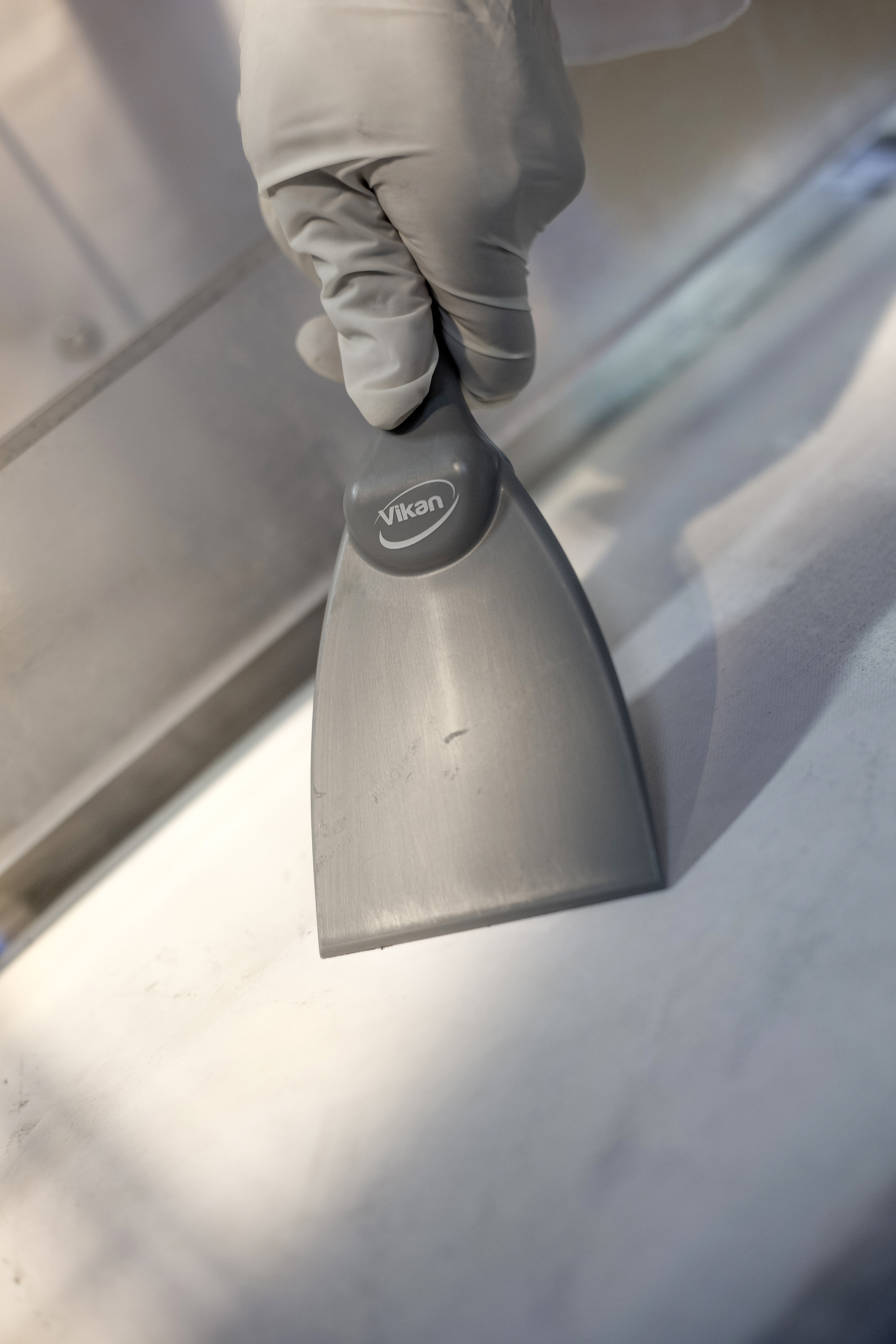 Vikan Hand Scraper, 75 mm, Blue