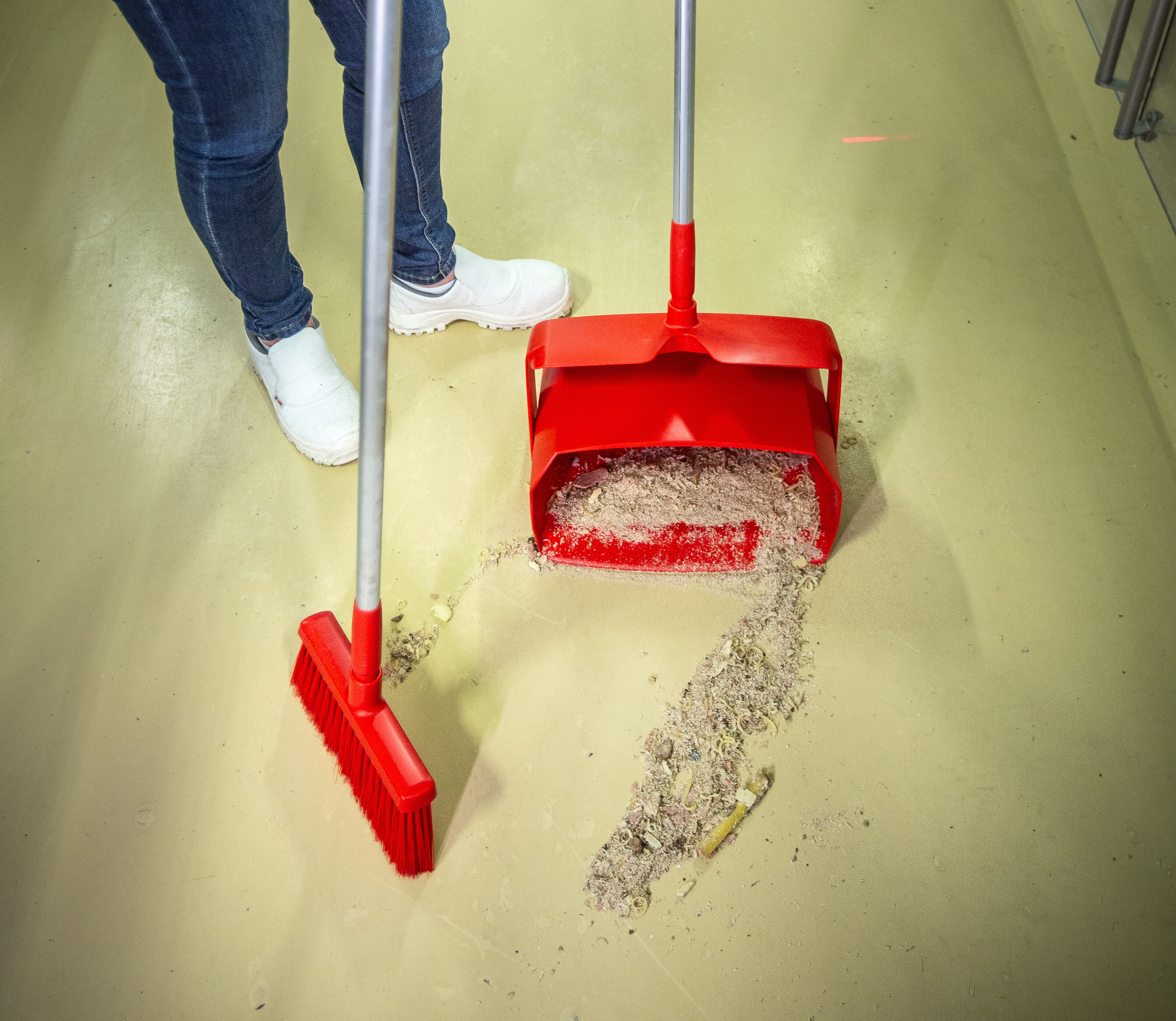 Vikan Dustpan set, closable with broom, 350 mm, Medium, Blue