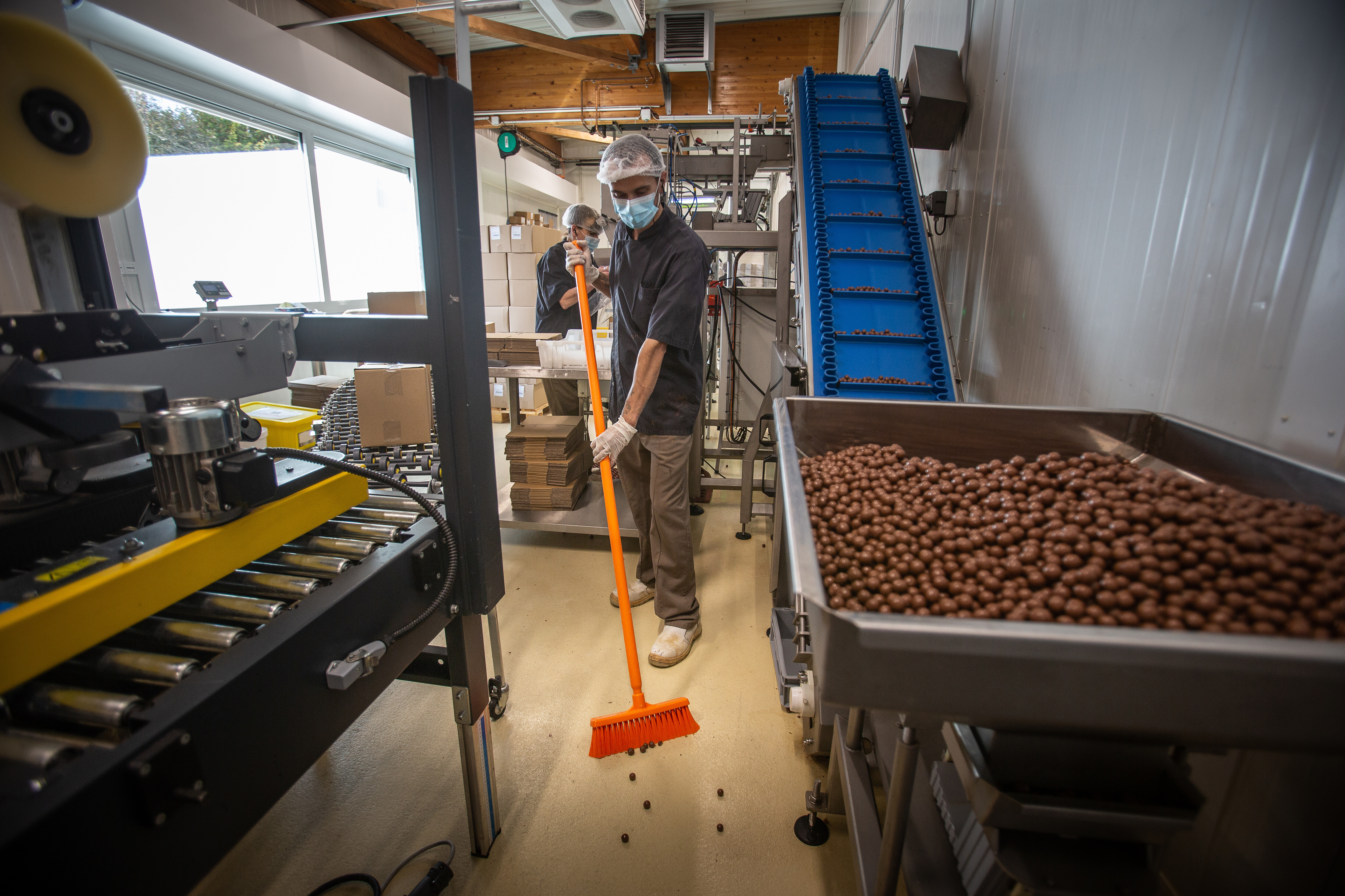 Vikan Broom w/ Straight Neck, 310 mm, Medium, Blue