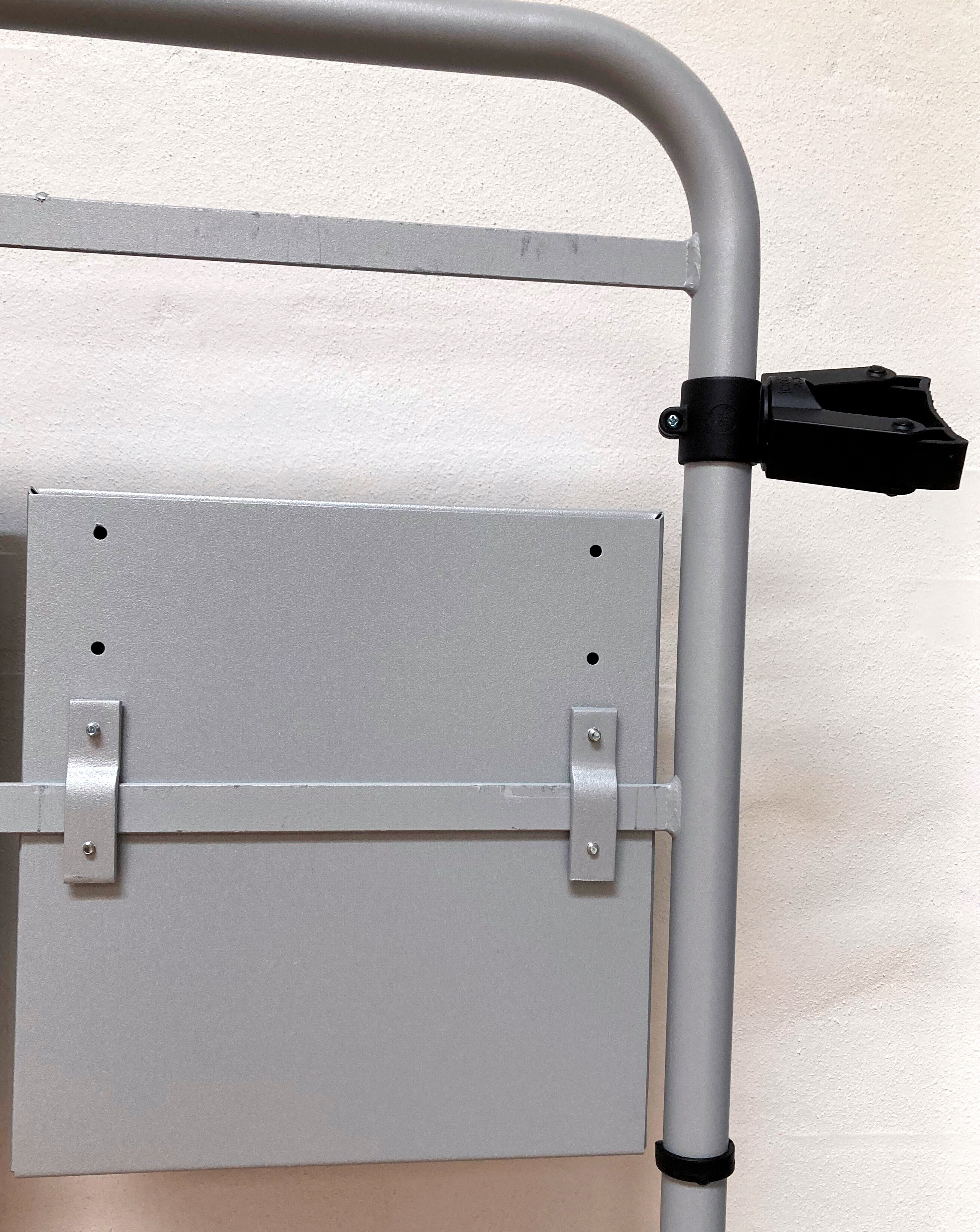 Vikan Lockable Cupboard, Small