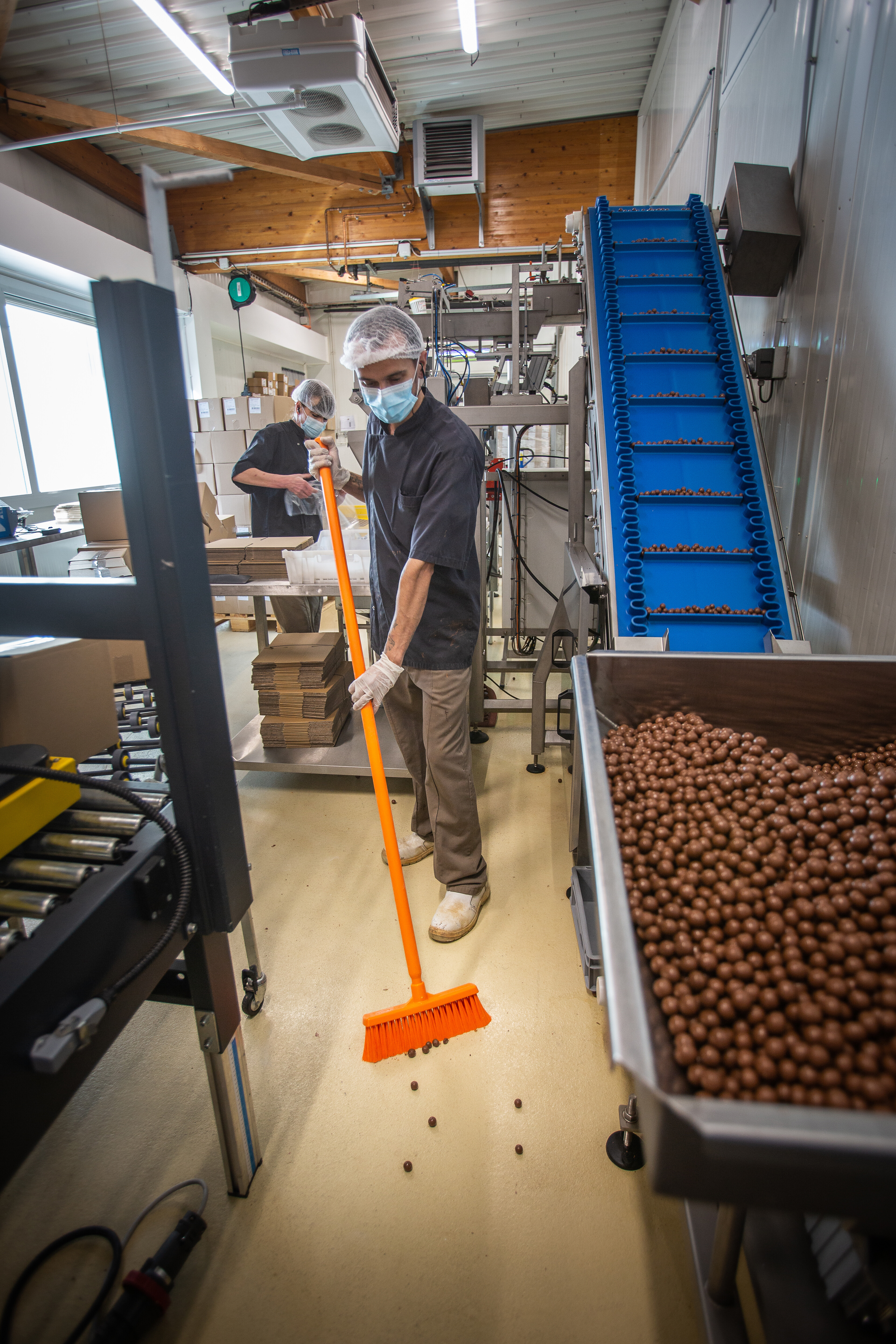 Vikan Broom w/ Straight Neck, 310 mm, Medium, Blue