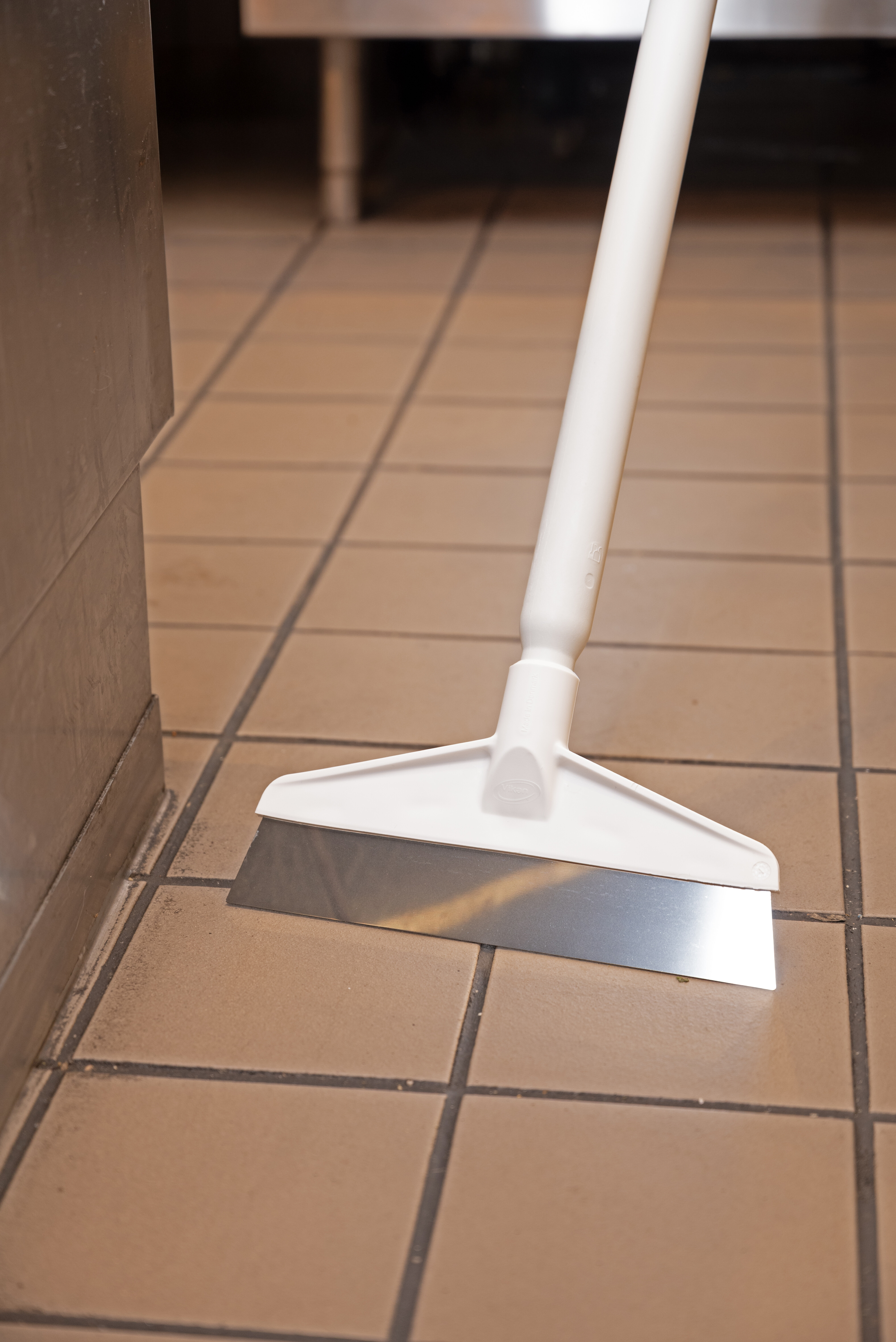 Vikan Table & Floor Scraper, 245 mm, Hard, Blue