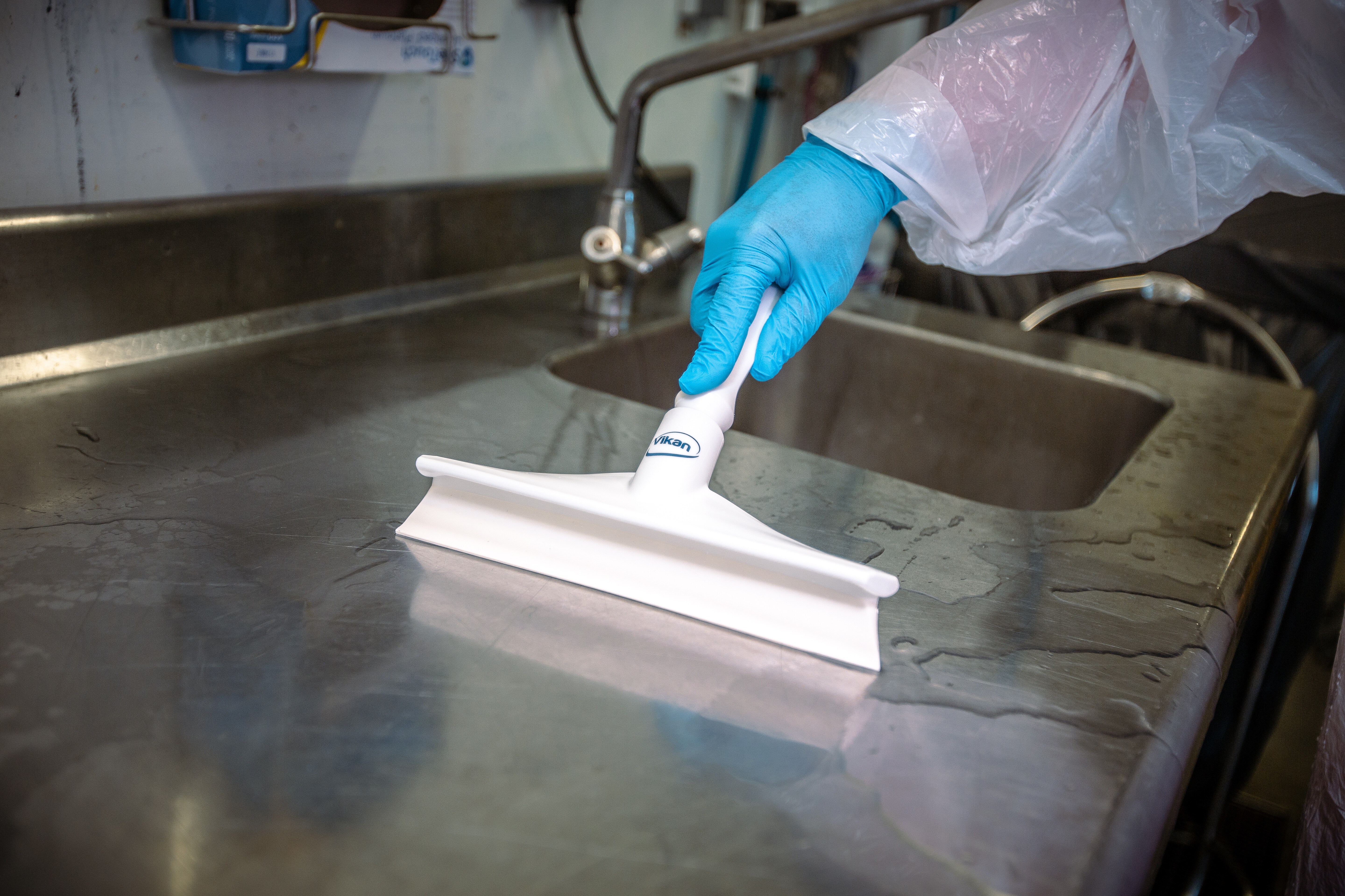 Vikan Ultra Hygiene Table Squeegee w/Mini Handle, 245 mm, Blue