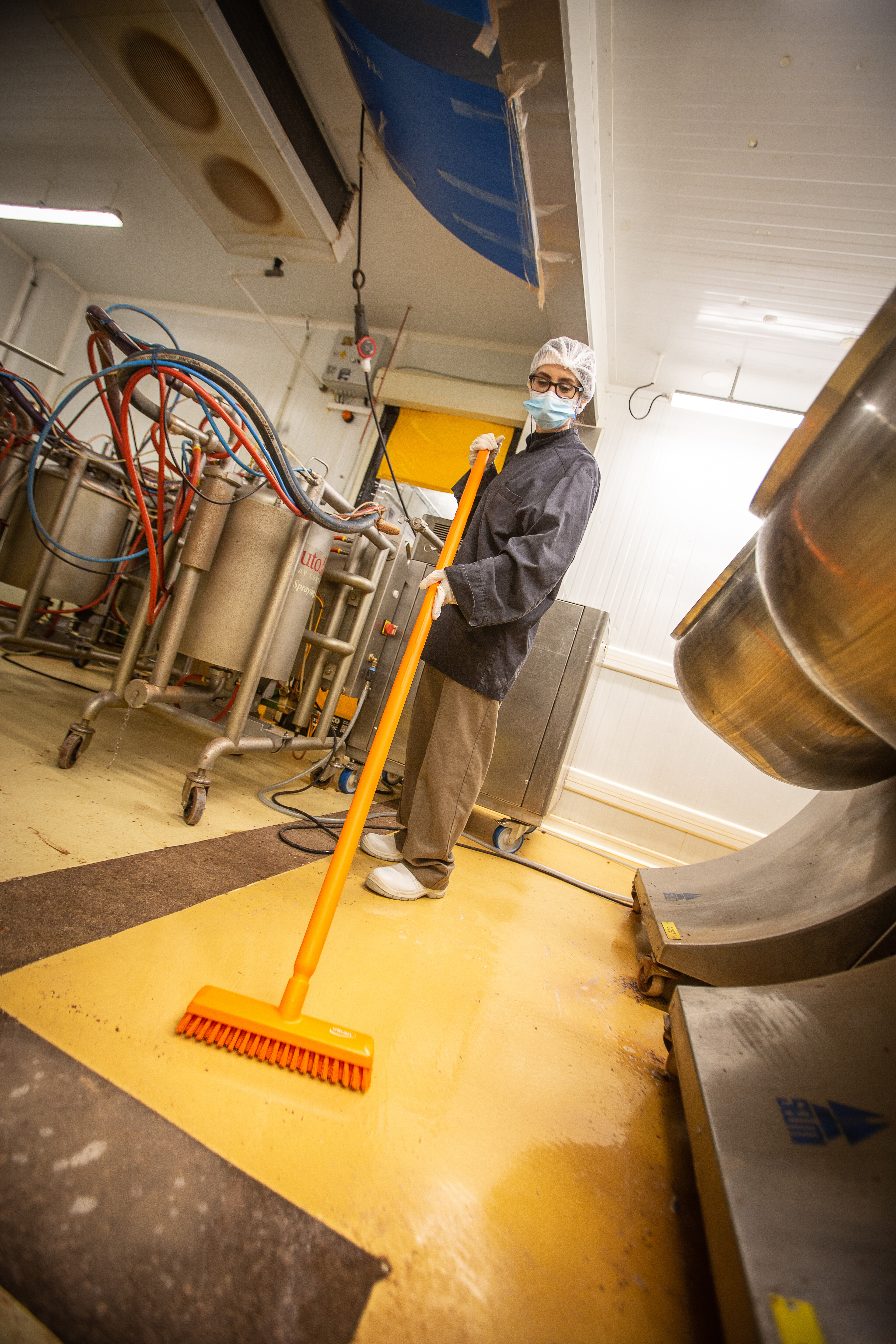 Vikan Deck Scrub, waterfed, 270 mm, Very hard, Blue