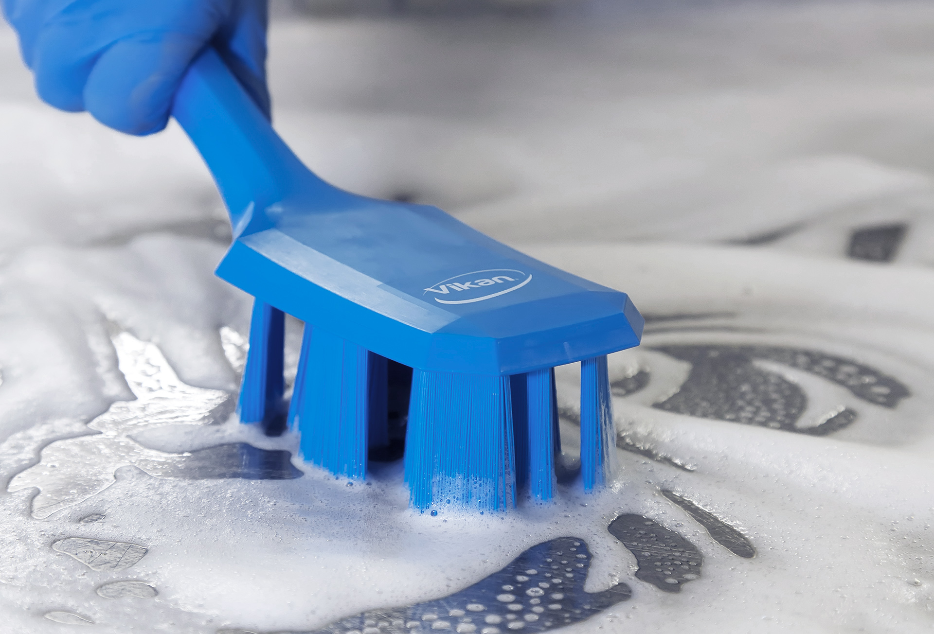 Understanding bristle fixation in food industry brushware